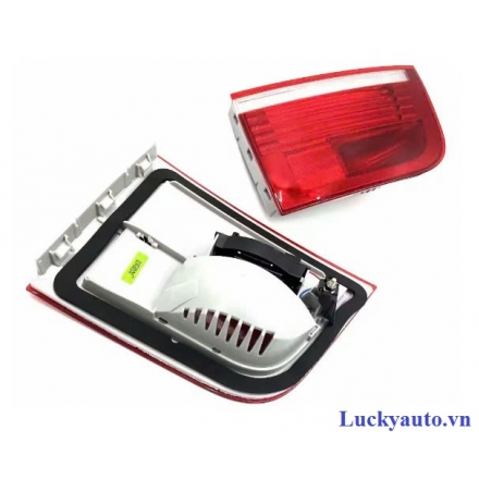 Đèn hậu miếng trong bên lái xe BMW X5 E70_ 63217200821
